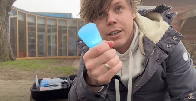 Review: Meester Sander test Picoo met zijn klas