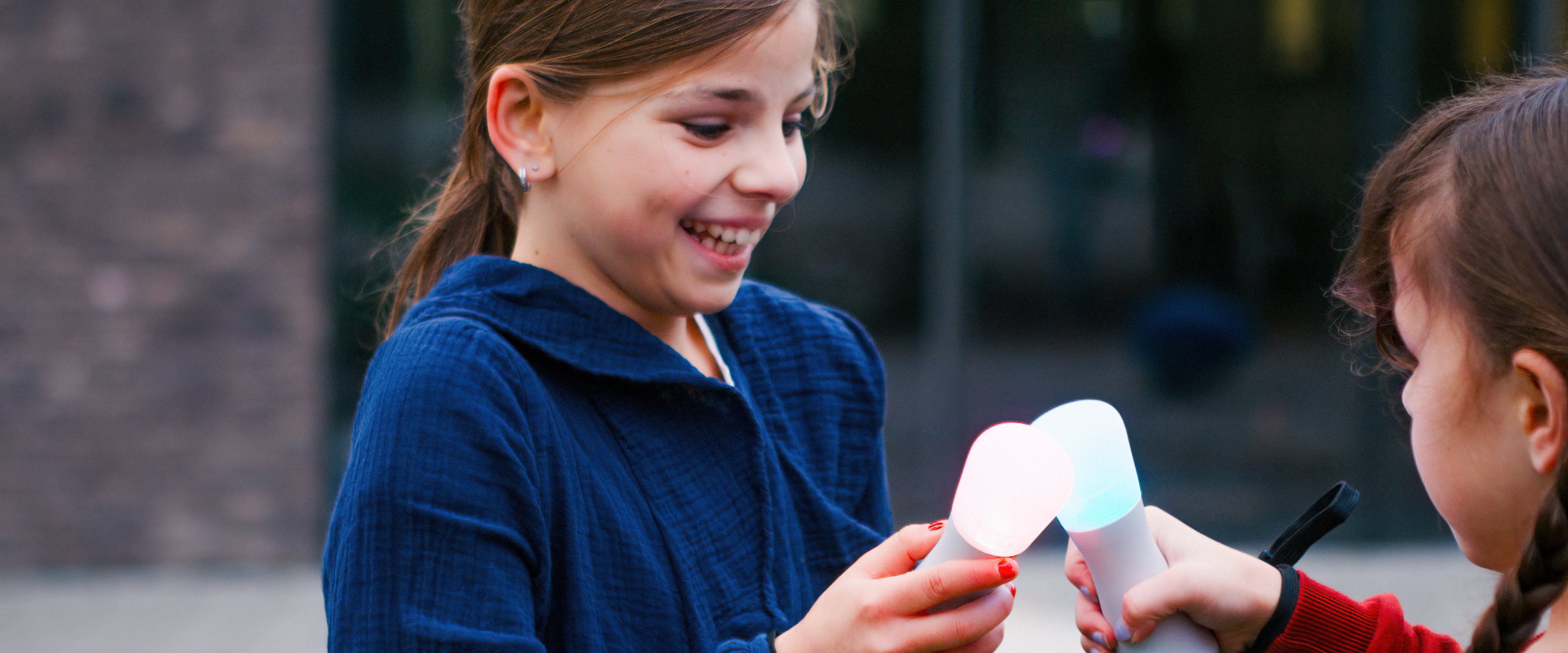 Kinderen die spelen met Picoo